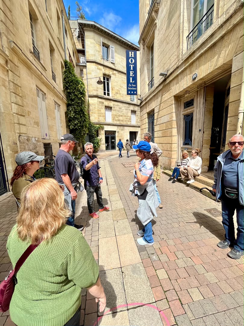 A group tour in Bordeaux's old town